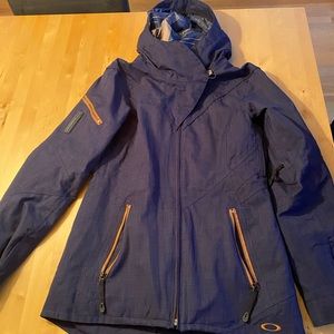 Oakley size S Snowboard / Ski Jacket